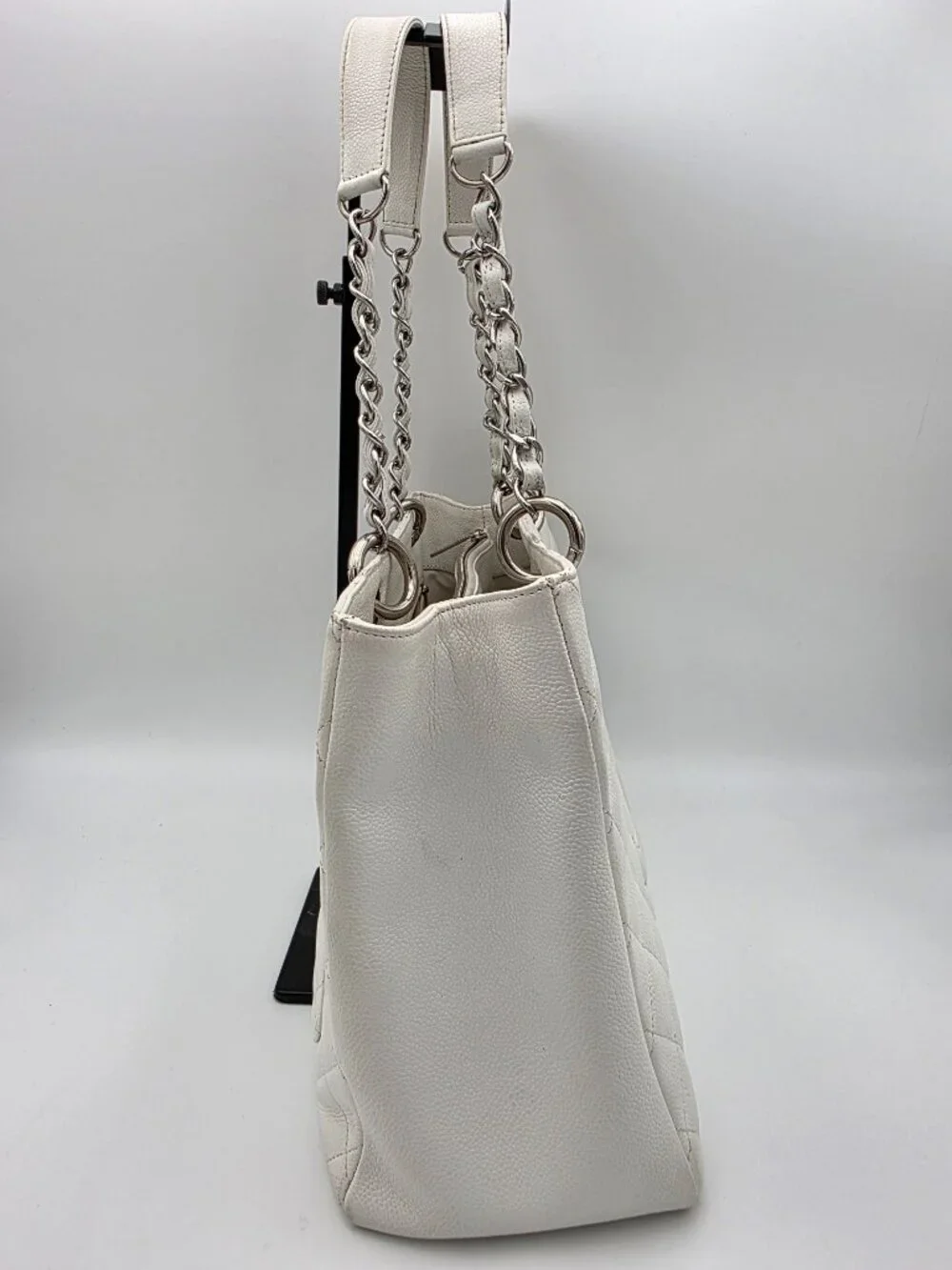 Chanel Grand Shopping Tote In White Quilted Caviar Leather - Picture 5 of 15